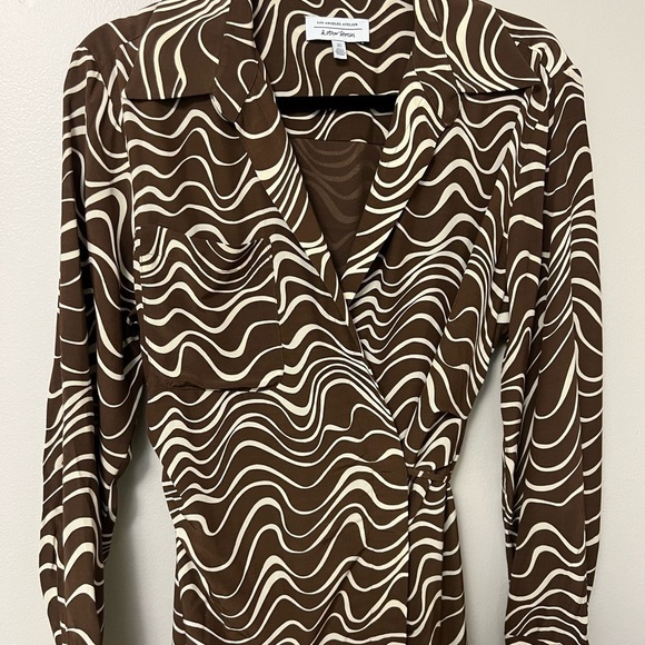 &otherStories chocolate brown Abstract Print Long Sleeve Midi wrap Dress size 2 - Picture 3 of 12